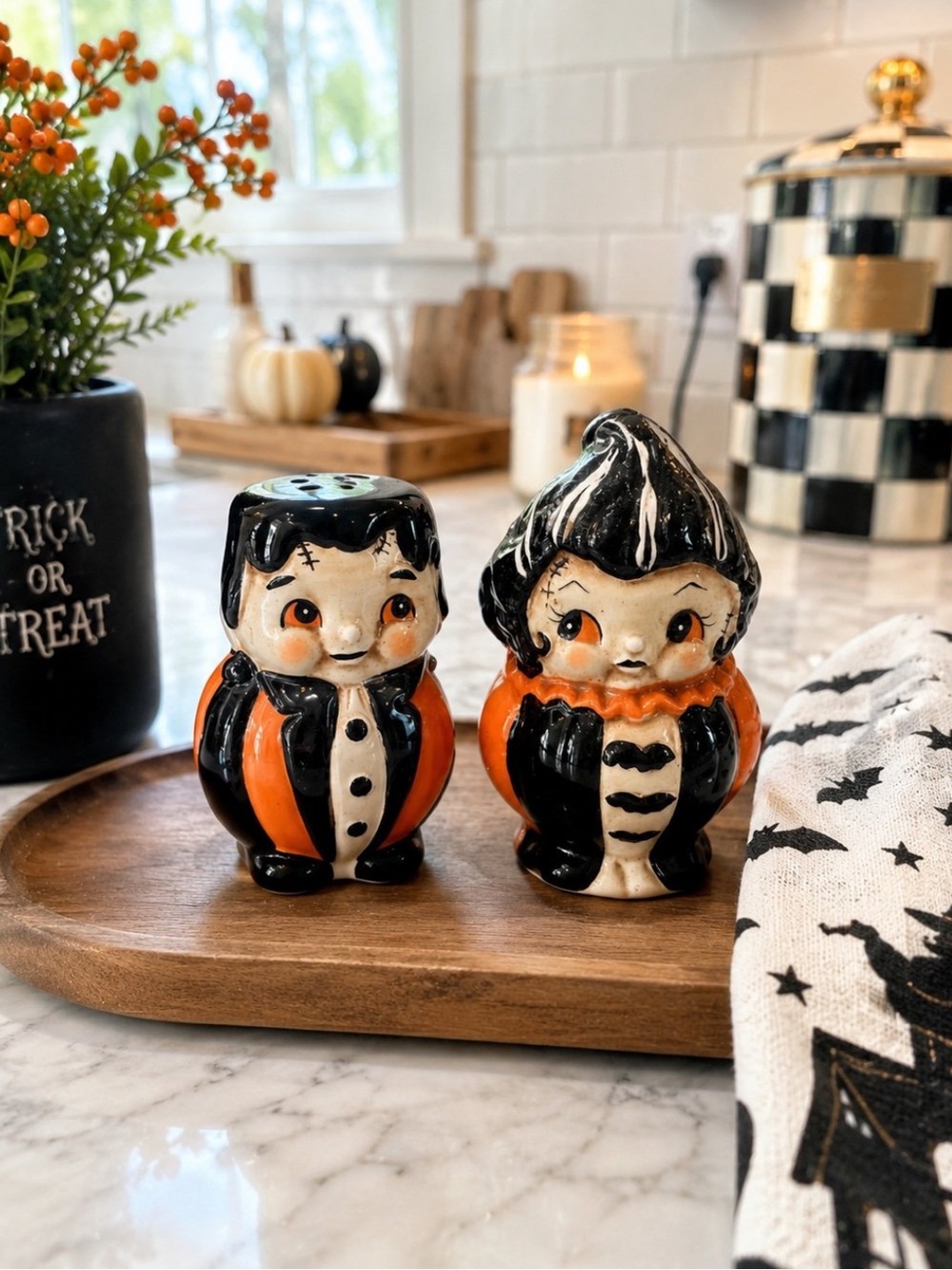 Johanna Parker Frankenstein & Bride Halloween Salt & Pepper Shakers Vintagestyle